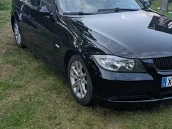 Svart Begagnad 2006 BMW 318 Sedan | 35 000 kr (Superpris)