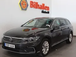 Grå Begagnad 2021 VW Passat GTE Kombi | 184 900 kr (Superpris)