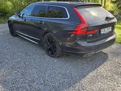 Grå Begagnad 2020 Volvo V90 Kombi | 129 000 kr