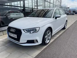Vit Begagnad 2016 Audi A3 Sportback Comfort Halvkombi | 169 900 kr (Lite dyr)