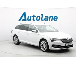 Vit Begagnad 2022 Skoda Superb Kombi | 249 900 kr (Bra pris)