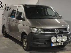 Flerfärgad Begagnad 2017 VW Caravelle Minibuss | 209 800 kr (Bra pris)