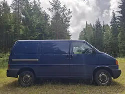 Blå Begagnad 2003 VW T4 Van | 35 000 kr