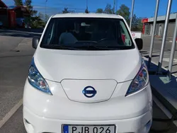 Vit Begagnad 2017 Nissan e-NV200 Van | 99 999 kr (Bra pris)