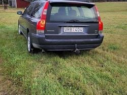 Grå Begagnad 2004 Volvo V70 Kombi | 8 000 kr (Superpris)