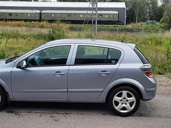 Grå Begagnad 2007 Opel Astra Halvkombi | 30 000 kr (Marknadspris)