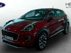 Röd (red) Begagnad 2022 Ford Puma Titanium Halvkombi | 219 900 kr (Marknadspris)
