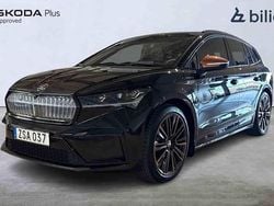 Svart Begagnad 2022 Skoda Enyaq iV SUV | 384 900 kr (Marknadspris)