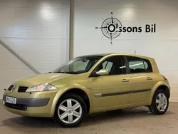 Ljusgrön Begagnad 2003 Renault Mégane II Halvkombi | 29 900 kr (Lite dyr)