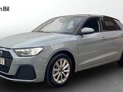 Pilgrå pärleffekt mytsvart metallic Begagnad 2024 Audi A1 Sportback Proline Halvkombi | 249 000 kr (Marknadspris)