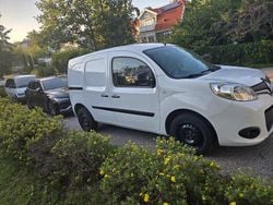 Vit Begagnad 2019 Renault Kangoo Minibuss | 90 000 kr (Marknadspris)