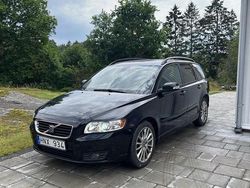 Svart Begagnad 2009 Volvo V50 Momentum Kombi | 15 000 kr (Superpris)
