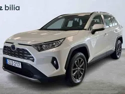 Vit Begagnad 2022 Toyota RAV4 Hybrid SUV | 359 900 kr