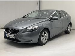 Grå Begagnad 2015 Volvo V40 Kombi | 147 000 kr (Marknadspris)