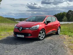 Begagnad 2015 Renault Clio IV Halvkombi | 65 000 kr