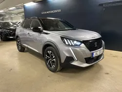 Grå Begagnad 2023 Peugeot 2008 GT SUV | 239 900 kr (Bra pris)