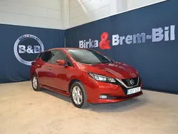 Röd Begagnad 2021 Nissan Leaf N-Connecta Halvkombi | 219 000 kr (Lite dyr)