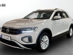 Grå Begagnad 2022 VW T-Roc Life SUV | 234 900 kr (Marknadspris)