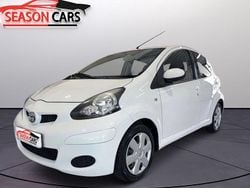 Vit Begagnad 2010 Toyota Aygo Halvkombi | 34 900 kr (Marknadspris)