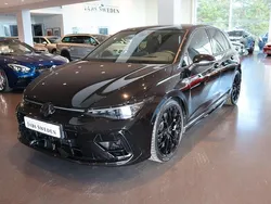 Svart Begagnad 2025 VW Golf VIII Black Edition Halvkombi | 619 900 kr