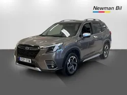 Brun (brilliant bronze metallic) Begagnad 2024 Subaru Forester SUV | 399 700 kr (Marknadspris)