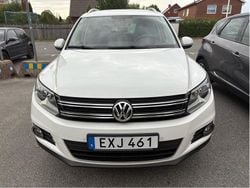 Vit Begagnad 2013 VW Tiguan Sportline SUV | 109 900 kr (Bra pris)