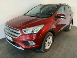 Röd Begagnad 2017 Ford Kuga Business Edition SUV | 239 000 kr (Dyr)
