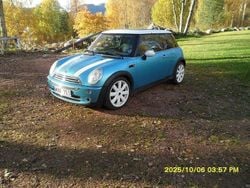 Blå Begagnad 2005 Mini Cooper Halvkombi | 28 000 kr (Superpris)