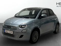 Svart Begagnad 2022 Fiat 500e Icon Halvkombi | 199 900 kr (Marknadspris)