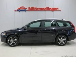 Svart samma som bilen Begagnad 2012 Volvo V50 Momentum Kombi | 74 900 kr (Marknadspris)