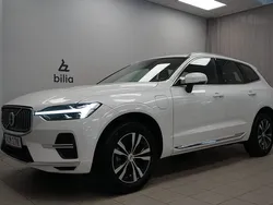 Vit Begagnad 2023 Volvo XC60 Core SUV | 519 900 kr (Marknadspris)