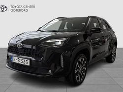 Svart Begagnad 2024 Toyota Yaris Cross Active SUV | 319 900 kr (Marknadspris)