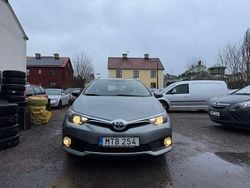 Grå Begagnad 2017 Toyota Auris Touring Sports Active Kombi | 129 500 kr (Marknadspris)