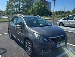 Grå Begagnad 2017 Peugeot 2008 SUV | 92 000 kr (Marknadspris)
