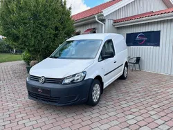 Vit Begagnad 2015 VW Caddy Minibuss | 74 900 kr