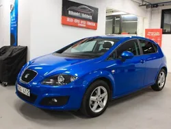 Mörkblå Begagnad 2011 Seat Leon Halvkombi | 76 900 kr (Marknadspris)