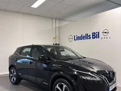 Svart Begagnad 2022 Nissan Qashqai Acenta SUV | 299 000 kr (Marknadspris)