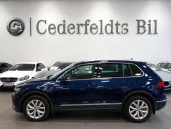 Mörkblå Begagnad 2016 VW Tiguan Active SUV | 159 900 kr (Marknadspris)