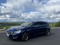Blå Begagnad 2012 Volvo V60 Momentum Kombi | 82 000 kr (Marknadspris)