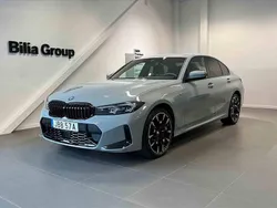 Grå Begagnad 2025 BMW 330e Sedan | 599 900 kr