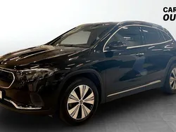 Svart Begagnad 2022 Mercedes EQA300 SUV | 349 900 kr (Bra pris)