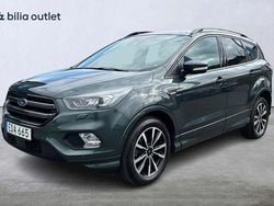 Grön Begagnad 2017 Ford Kuga ST-Line SUV | 149 900 kr (Marknadspris)
