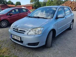 Blå Begagnad 2005 Toyota Corolla Halvkombi | 34 500 kr (Marknadspris)