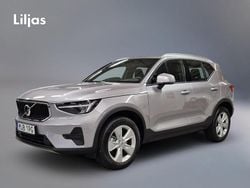 Silver Ny 2025 Volvo XC40 Core SUV | 409 900 kr (Bra pris)