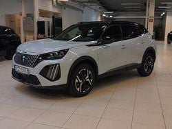 Vit Begagnad 2024 Peugeot 2008 GT SUV | 269 900 kr (Marknadspris)