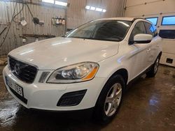 Vit Begagnad 2012 Volvo XC60 Momentum SUV | 99 900 kr (Bra pris)