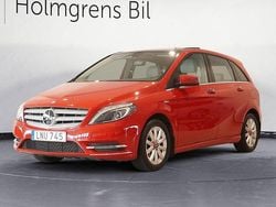 Röd Begagnad 2014 Mercedes 200 Halvkombi | 174 800 kr