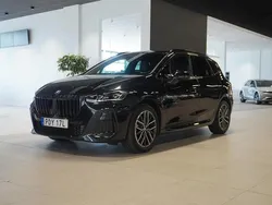 Svart Begagnad 2023 BMW 225 M Sport Kombi | 399 900 kr (Marknadspris)