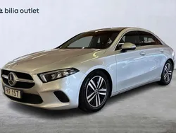 Silver Begagnad 2019 Mercedes A180 Sedan | 209 800 kr (Marknadspris)