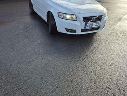 Vit Begagnad 2008 Volvo V50 Momentum Kombi | 20 000 kr (Marknadspris)